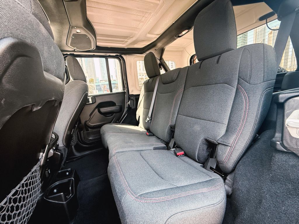 Jeep Wrangler 2024 (14)