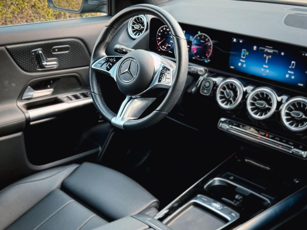 Mercedes Benz GLA 250 2025 (12)